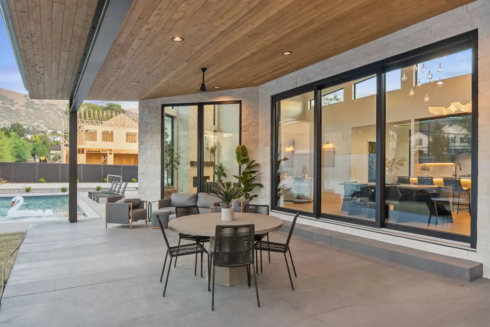 The Madison — exterior photograph 9