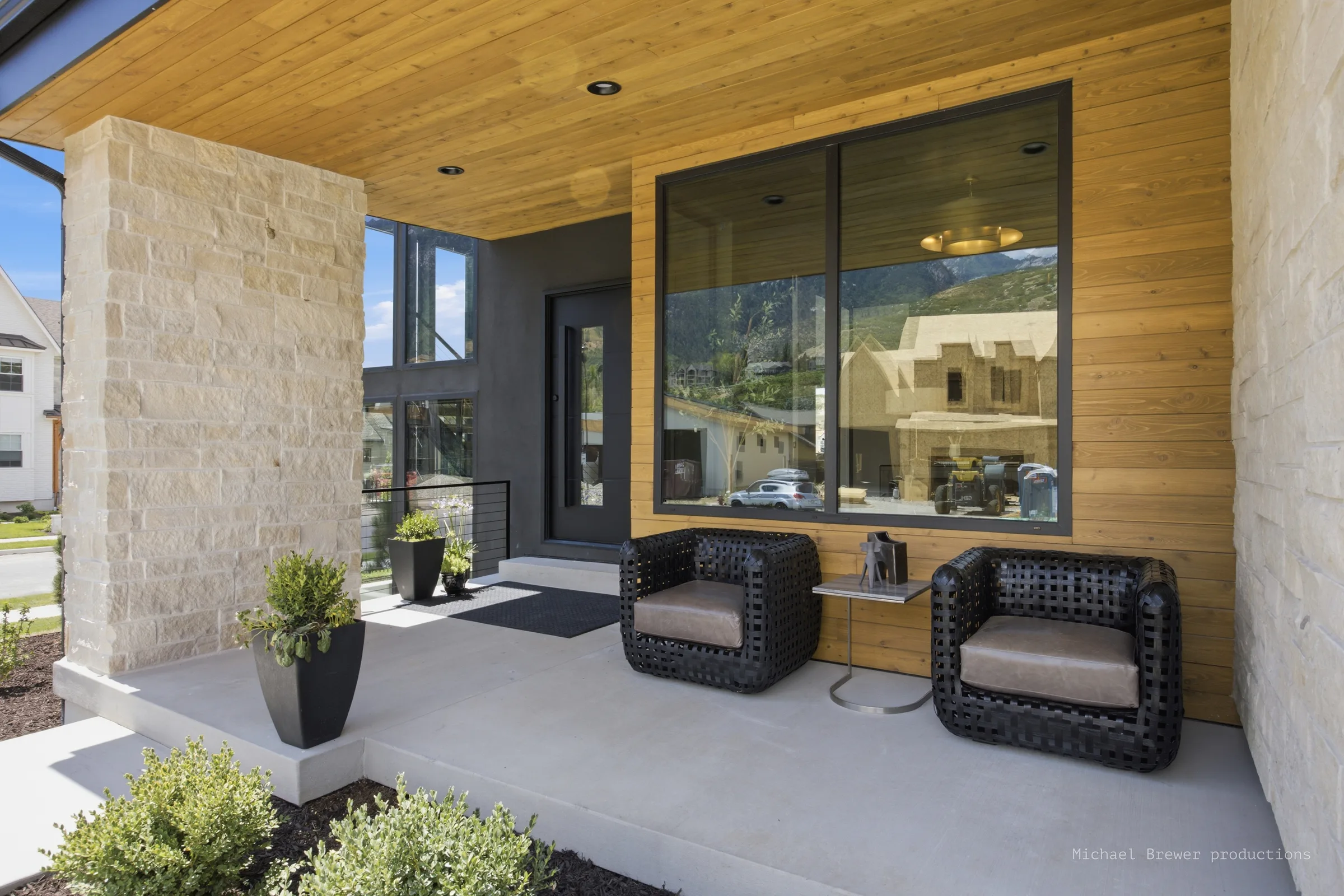 The Prospect — exterior & entry photograph 6