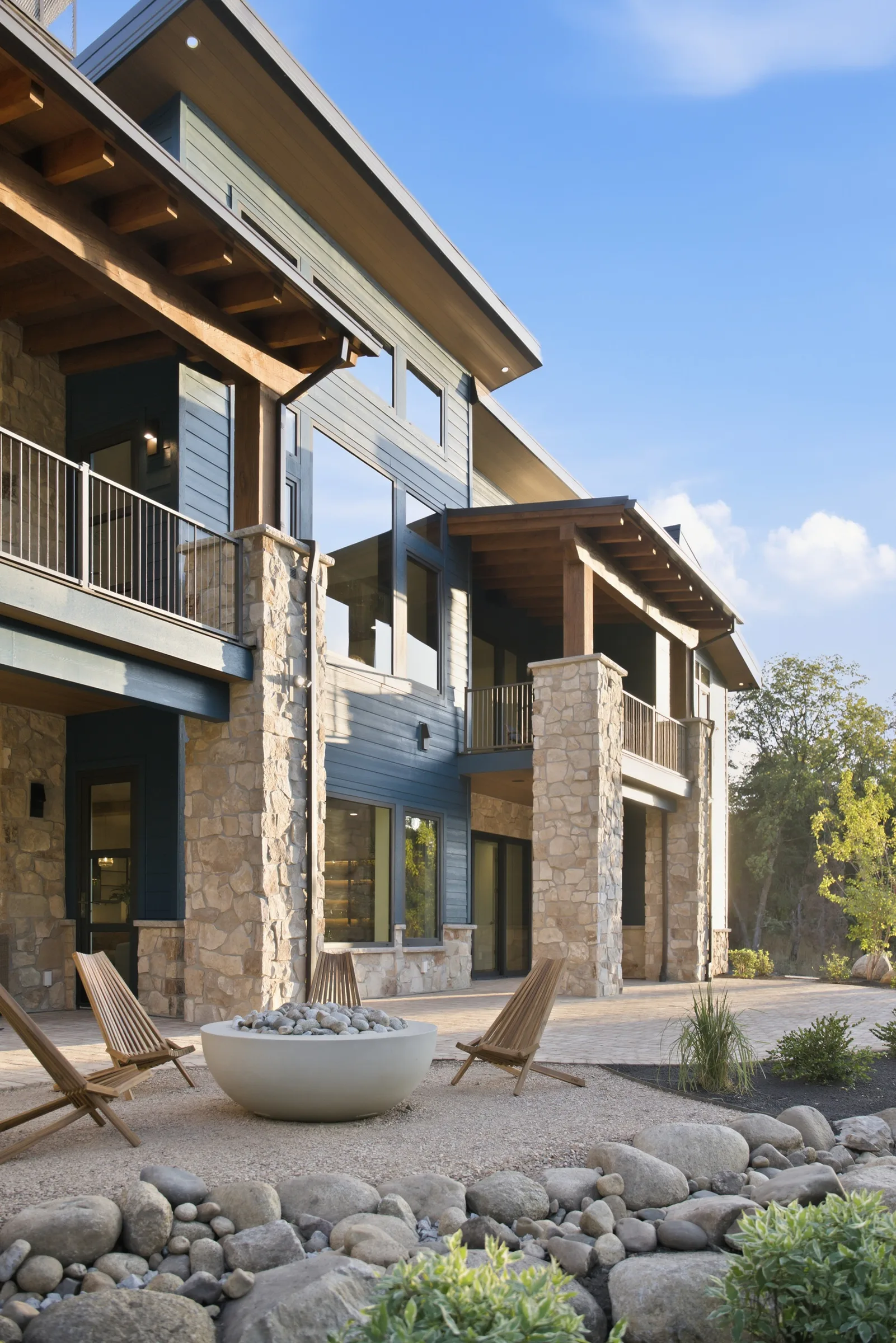 River View — exterior photograph 10